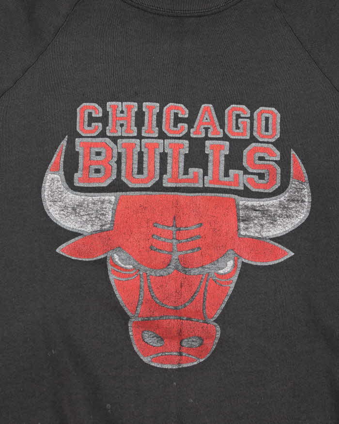 Vintage 80's Chicago Bulls NBA Graphic Sweatshirt - L