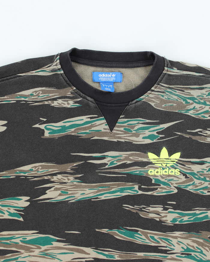 Vintage Y2K Adidas Tree Bark Camo Sweatshirt - L