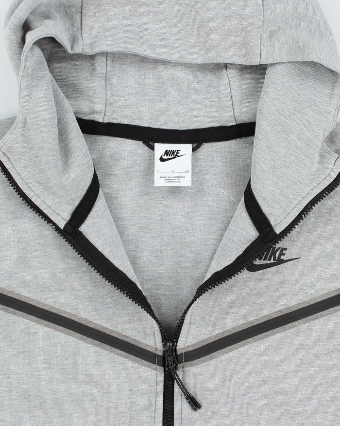 Vintage Nike Lightweight Zip Up Hoodie - S