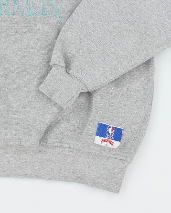 Vintage 2000's Charlotte Hornets NBA Basketball Sweatshirt - M