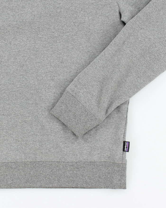 Vintage 2000's Patagonia Small Logo Sweatshirt - M