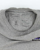 Vintage 2000's Patagonia Small Logo Sweatshirt - M