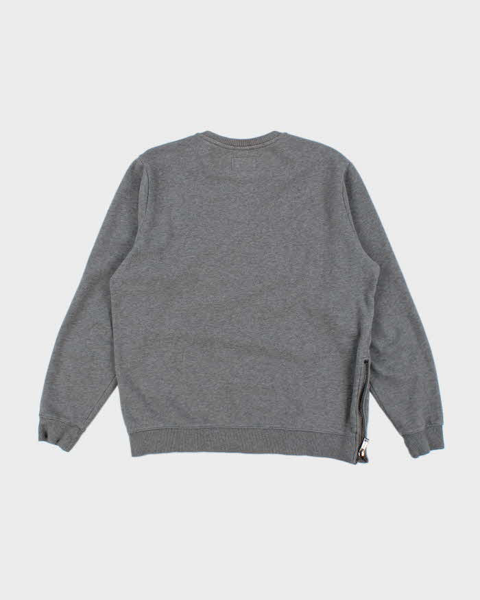 Vintage 2000's Guess Embossed Logo Sweatshirt - M
