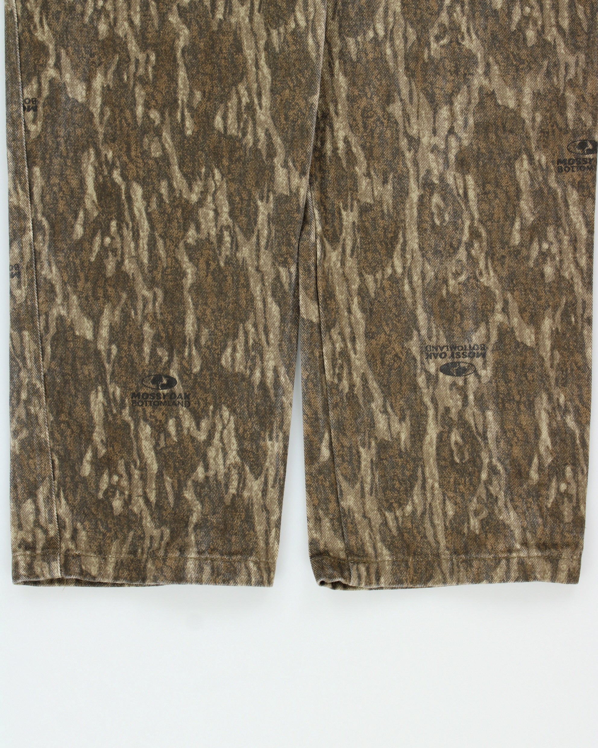 Vintage 1990s Mossy Oak Bottom Land Mid-Rise Realtree Camo Relaxed Fit Straight Leg Denim Jeans - W33 L30