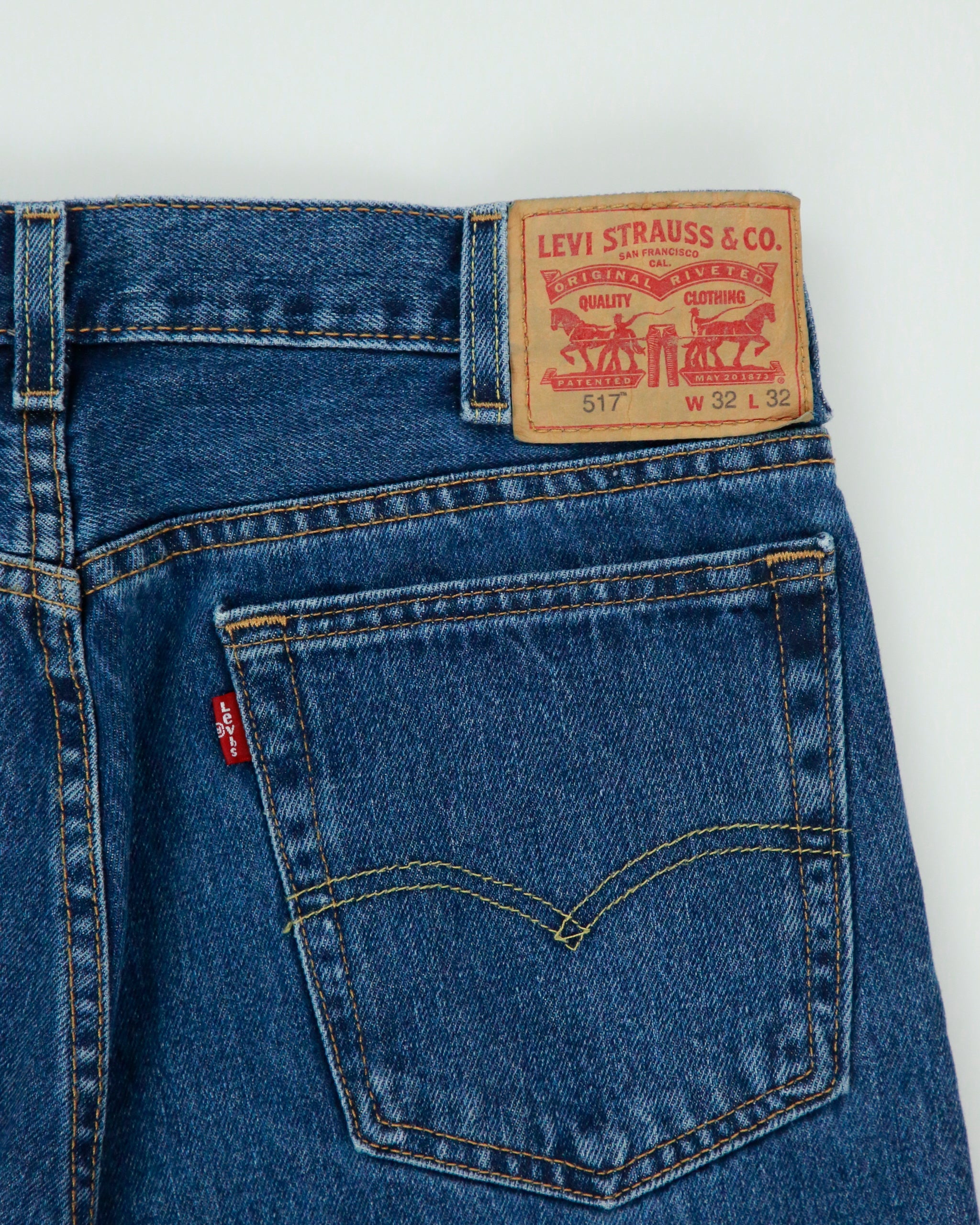 Vintage Levi's 517 Mid Rise Bootcut Jeans - W33 L32