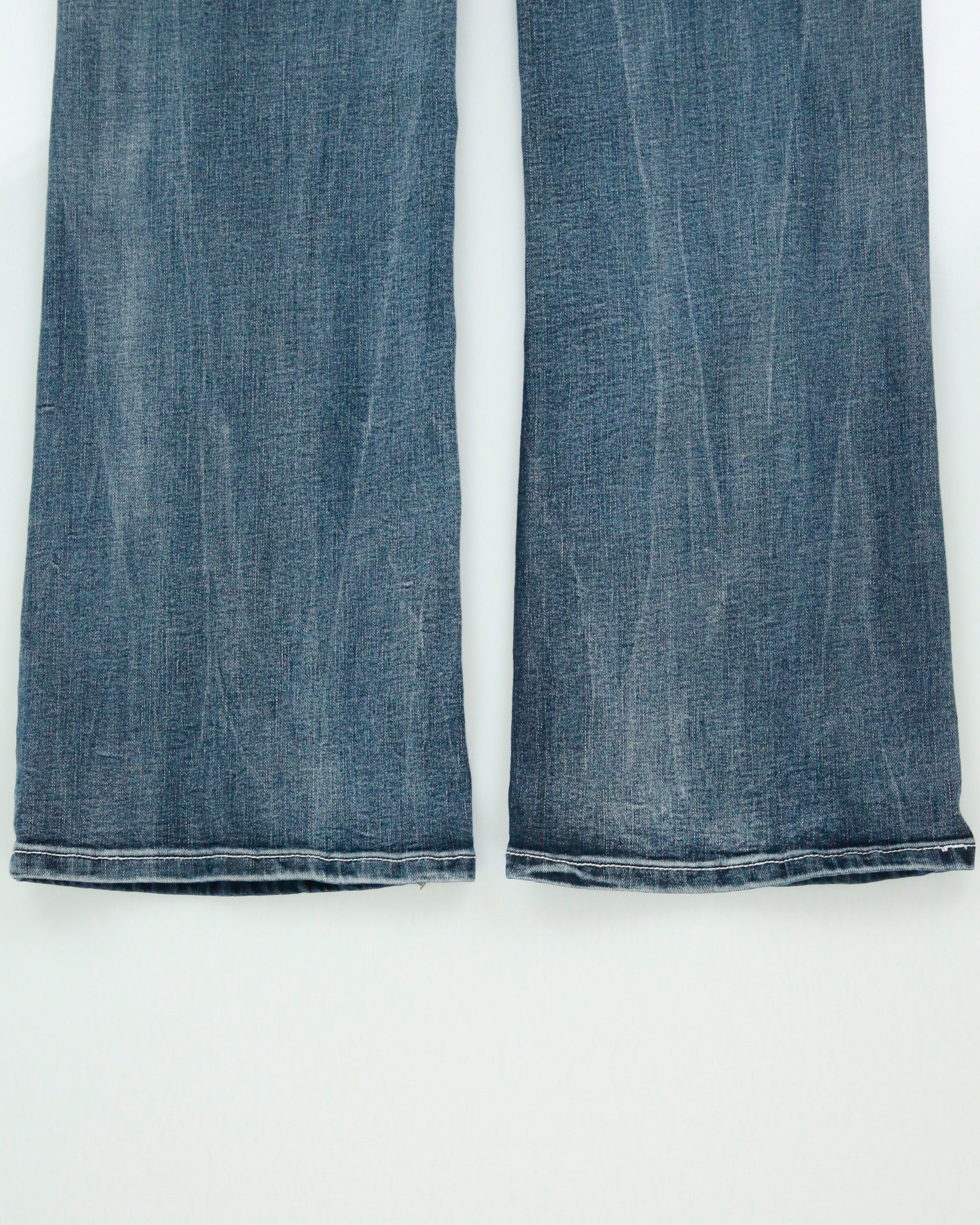 Vintage Y2K 2000s Platinum Plush Embroidered Skull &amp; Wings Rhinestone Relaxed Fit Jeans - W32 L31