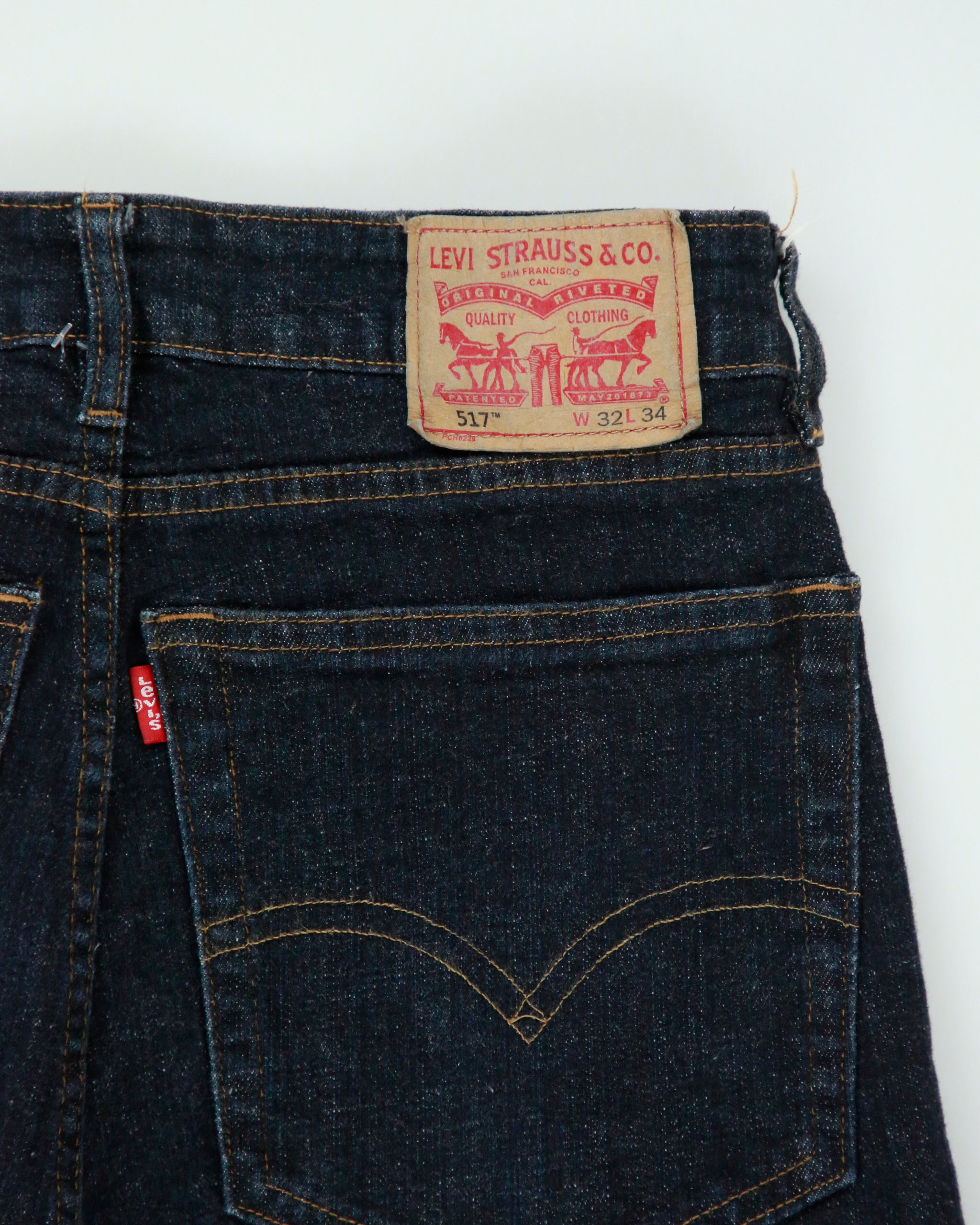 Vintage Levi's 517 Mid Rise Bootcut Jeans - W31 L29