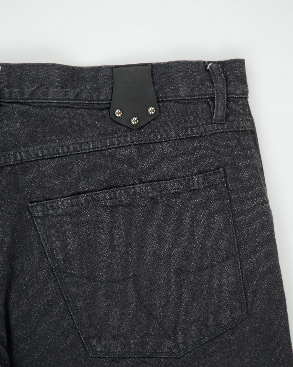 Vintage F/W 2009 Louis Vuitton By Marc Jacobs Damier Mid Rise Embroidered Quatrefoil Pocket Relaxed Fit Straight Leg Denim Jeans - W36 L32