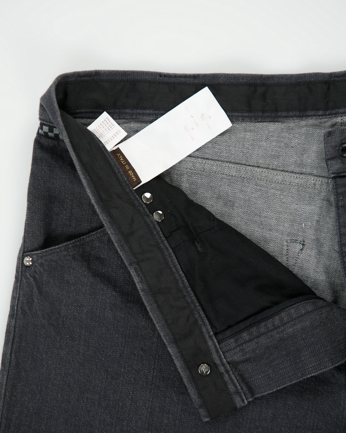 Vintage F/W 2009 Louis Vuitton By Marc Jacobs Damier Mid Rise Embroidered Quatrefoil Pocket Relaxed Fit Straight Leg Denim Jeans - W36 L32