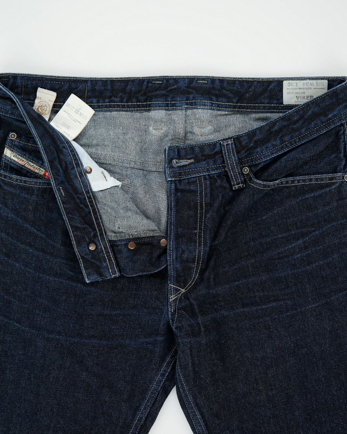 Vintage Y2K 00s Diesel 'Viker' Low Rise Indigo Denim Made In USA Relaxed Straight Leg Jeans - W34 L31
