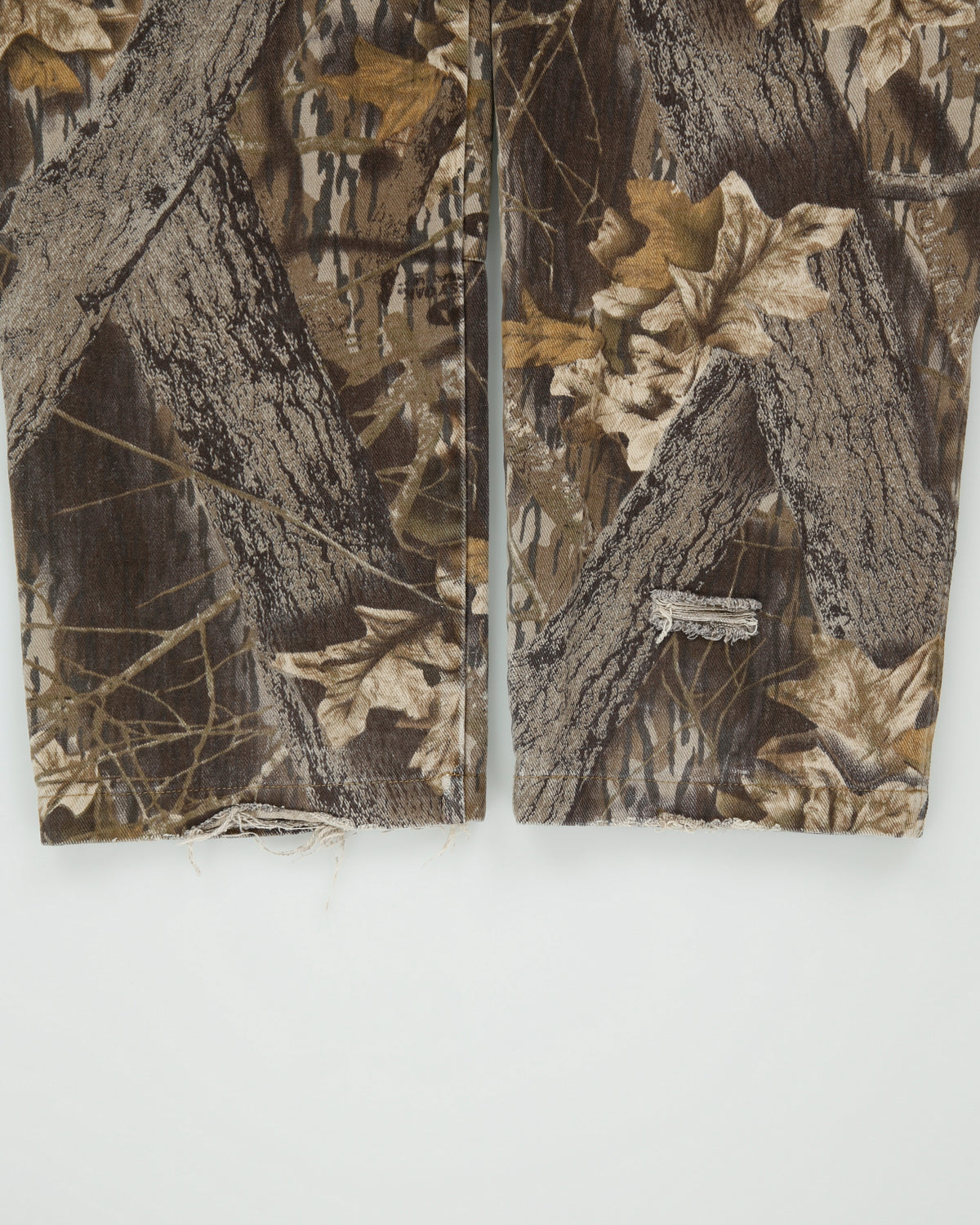 Vintage 1990s Columbia Realtree Mossy Oak Break Up Camo Denim Mid Rise Double Knee Made In USA Relaxed Fit Hunting Cargo Jeans - W36 L30