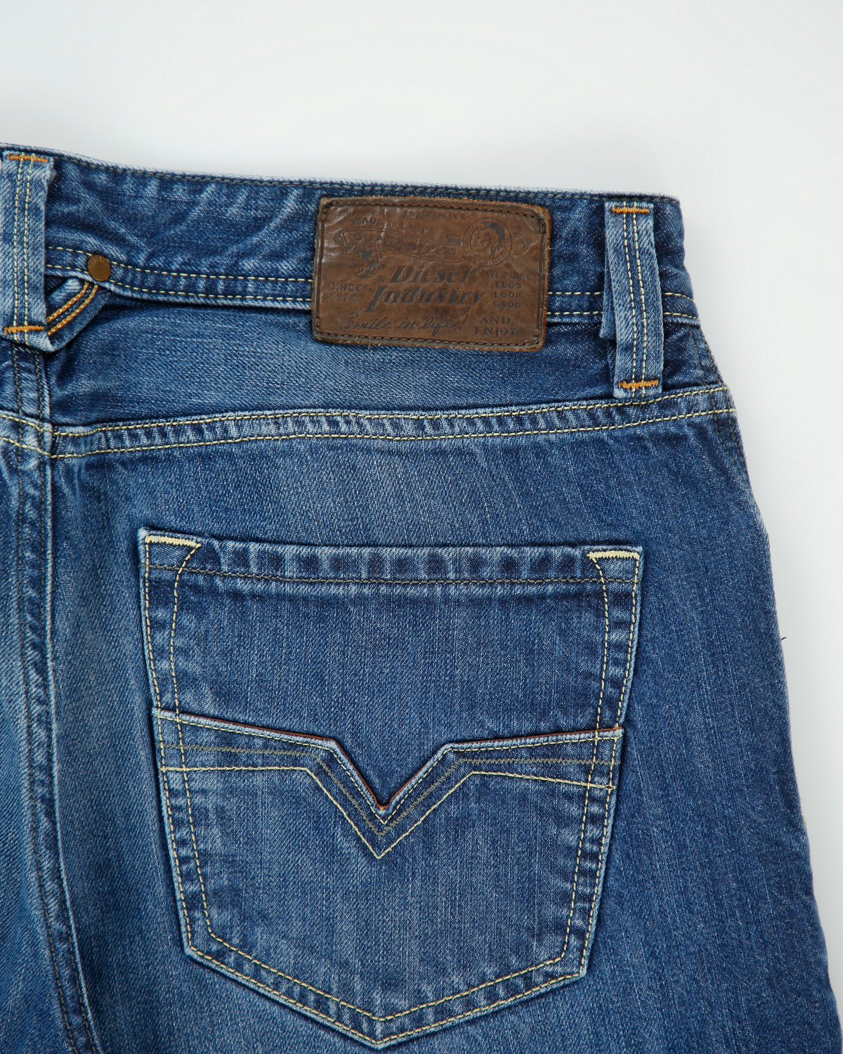 Vintage Y2K Diesel 'Larkee' Low Rise Denim Regular Straight Leg Jeans - W32 L29
