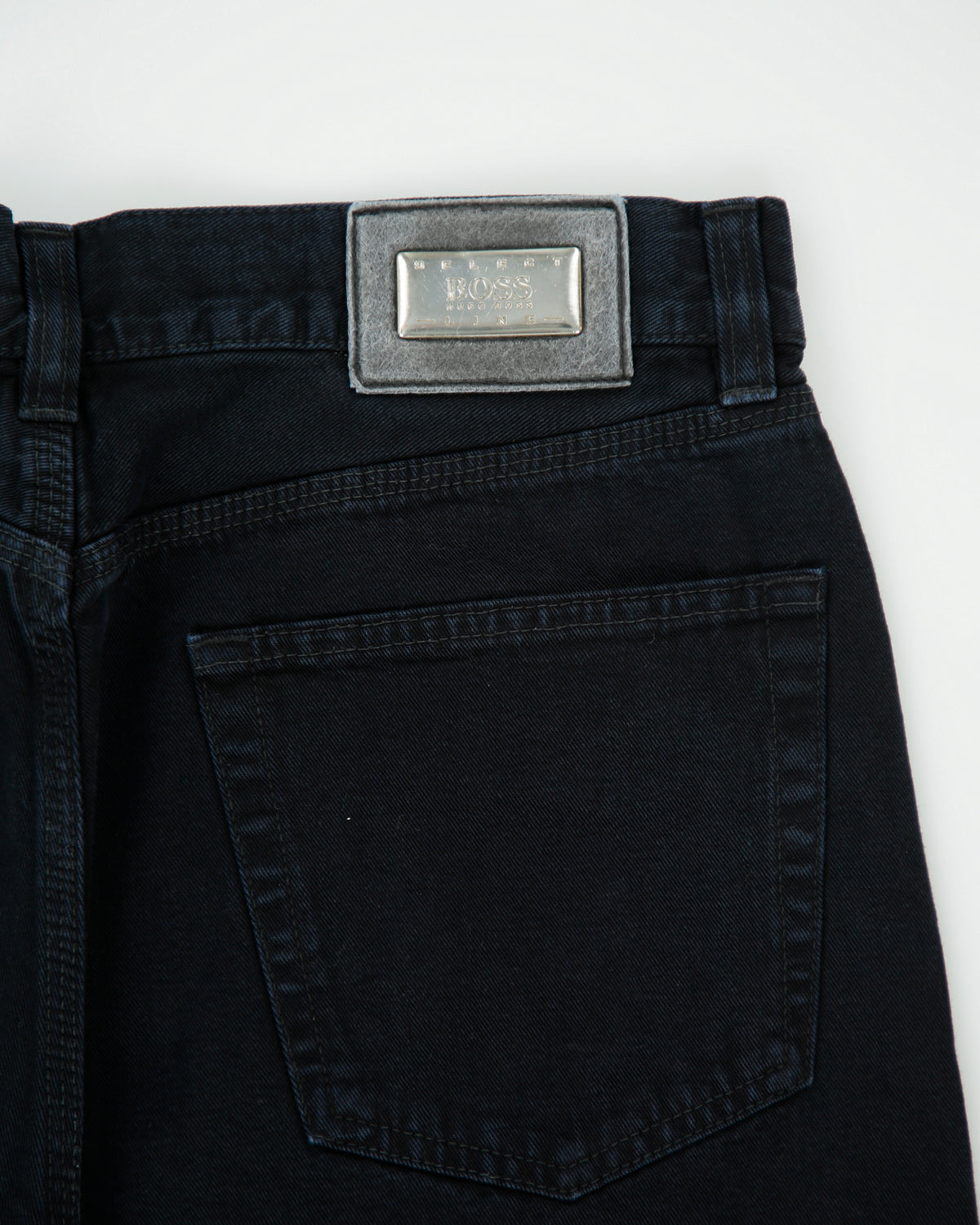 Vintage 1990s Hugo Boss 'Alabama' Mid Rise Denim Relaxed Fit Straight Leg Jeans - W34 L31
