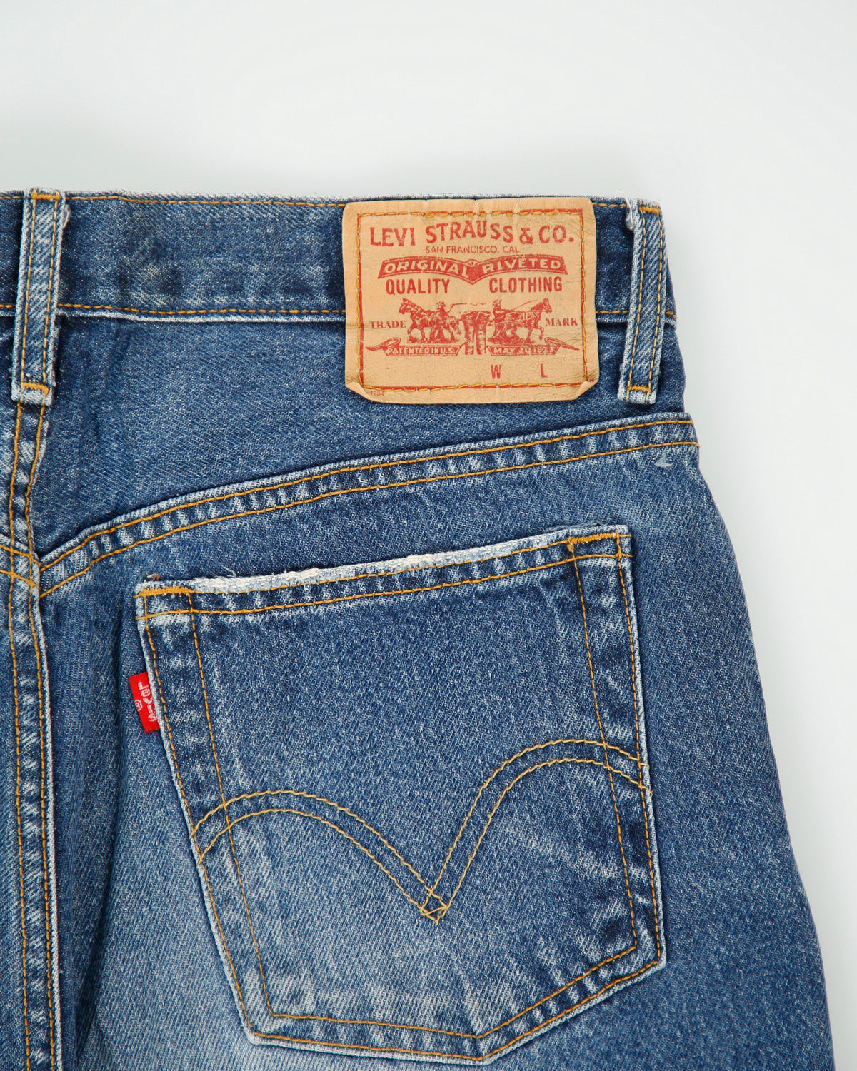 Vintage '03 Y2K Levi's Batwing Mid Rise Relaxed Straight Leg Denim Jeans - W32 L31