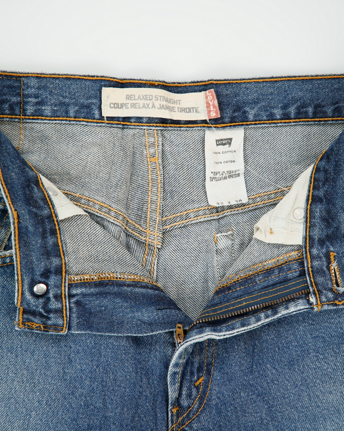 Vintage '03 Y2K Levi's Batwing Mid Rise Relaxed Straight Leg Denim Jeans - W32 L31