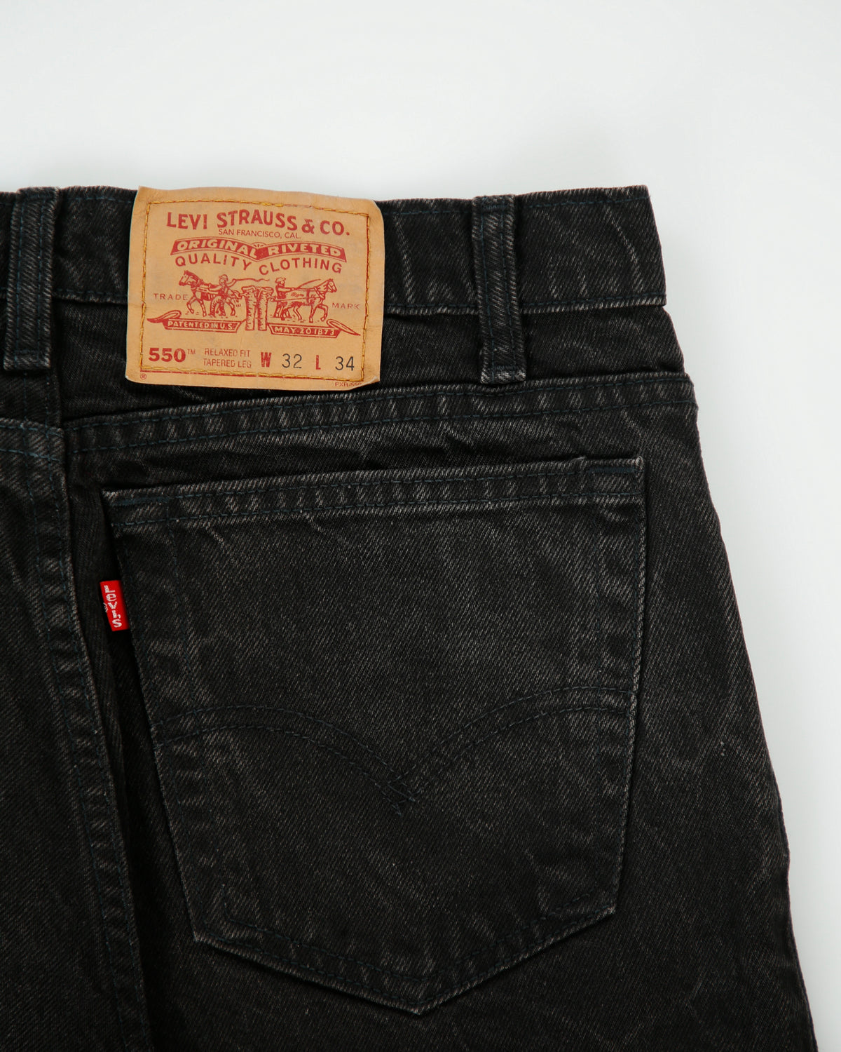 Vintage 1999 Levi's 550 Made In Canada Mid Rise Relaxed Fit Tapered Leg Denim Jeans - W32 L31