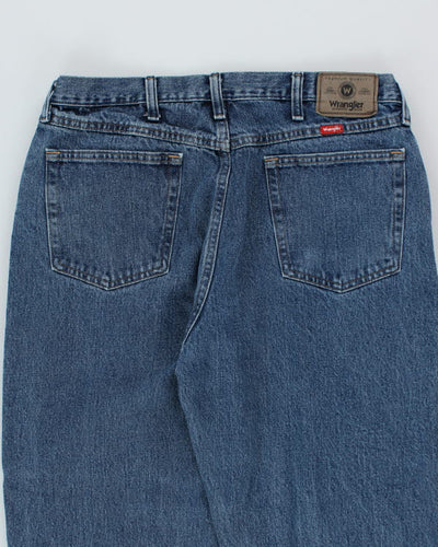Vintage Wrangler Relaxed Fit Medium Wash Jeans - W30 L30