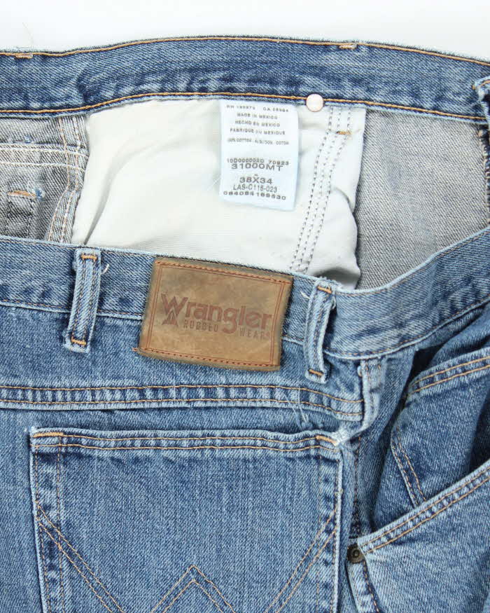 Vintage 90's Wrangler Medium Wash Relaxed Fit Jeans - W38 L32
