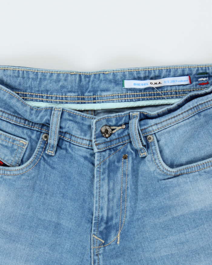 SS2019 Diesel DNA Light Wash Denim Straight Leg Bootcut Jeans - W30 L28
