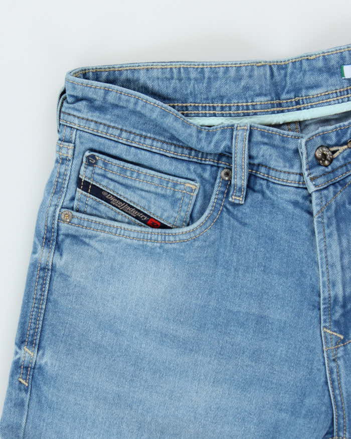 SS2019 Diesel DNA Light Wash Denim Straight Leg Bootcut Jeans - W30 L28