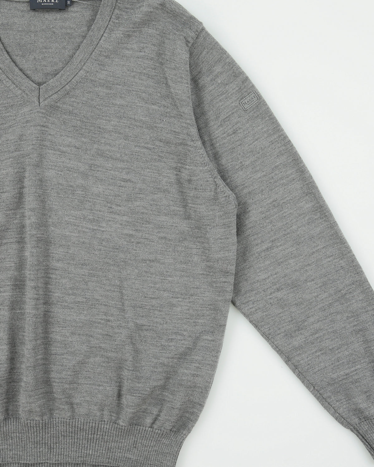 Maerz Muenchen Marl Grey Merino Wool Knit V-Neck Jumper - L