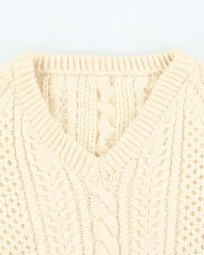 Vintage 1990s Chunky Wool Cable Knit V-Neck Knit Jumper - L