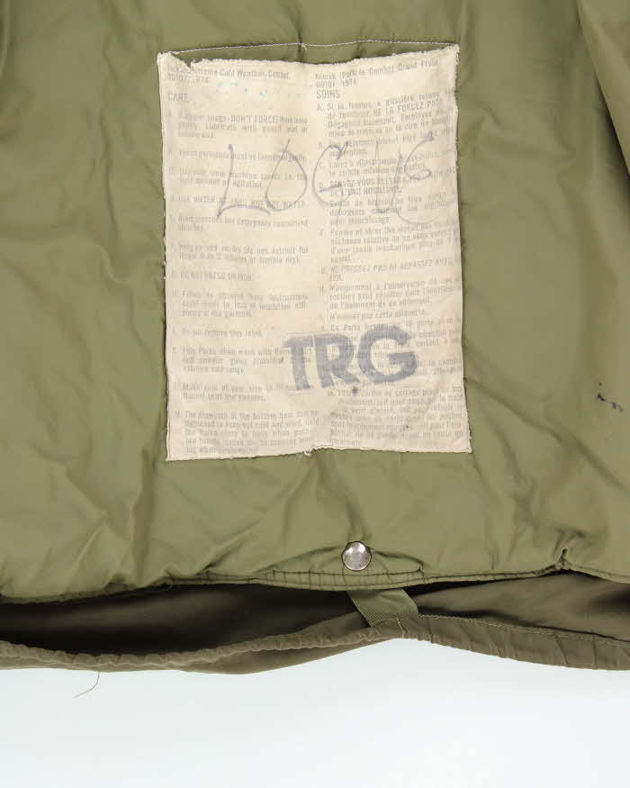 70s Vintage Canadian Army ECW Parka &amp; Liner - Large