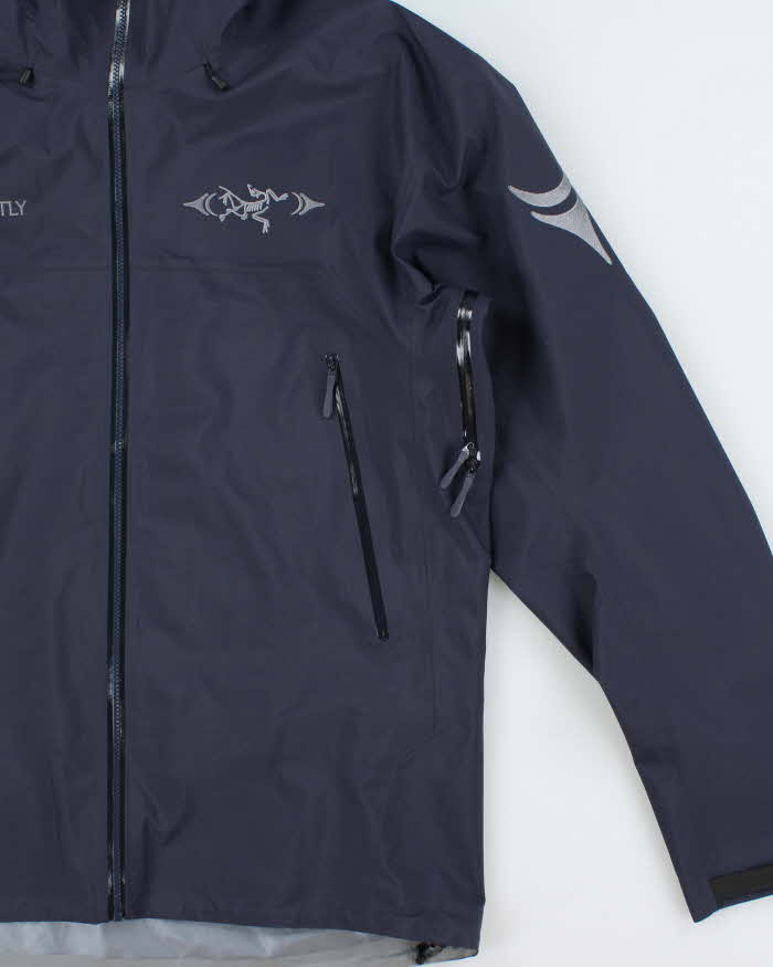 DS 2025 Arc'teryx Walk Gently Gore-Tex Recco Beta SL Jacket - L