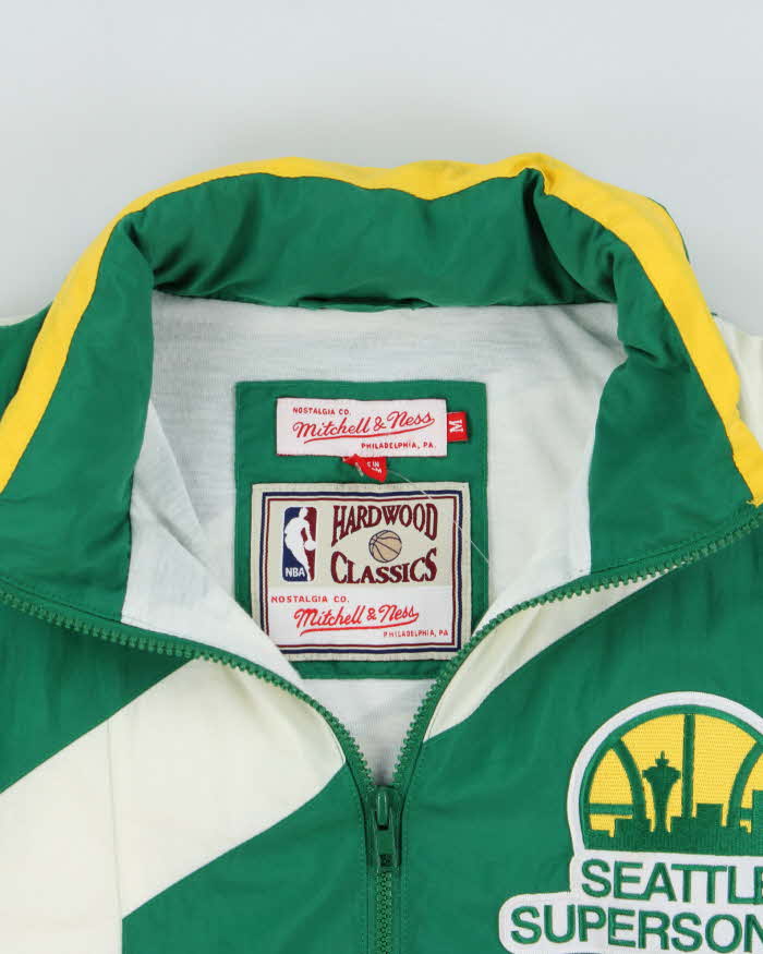 Vintage Mitchell &amp; Ness Hardwood Classics Seattle Supersonics Embroidered NBA Hooded Shell Windbreaker Jacket - M