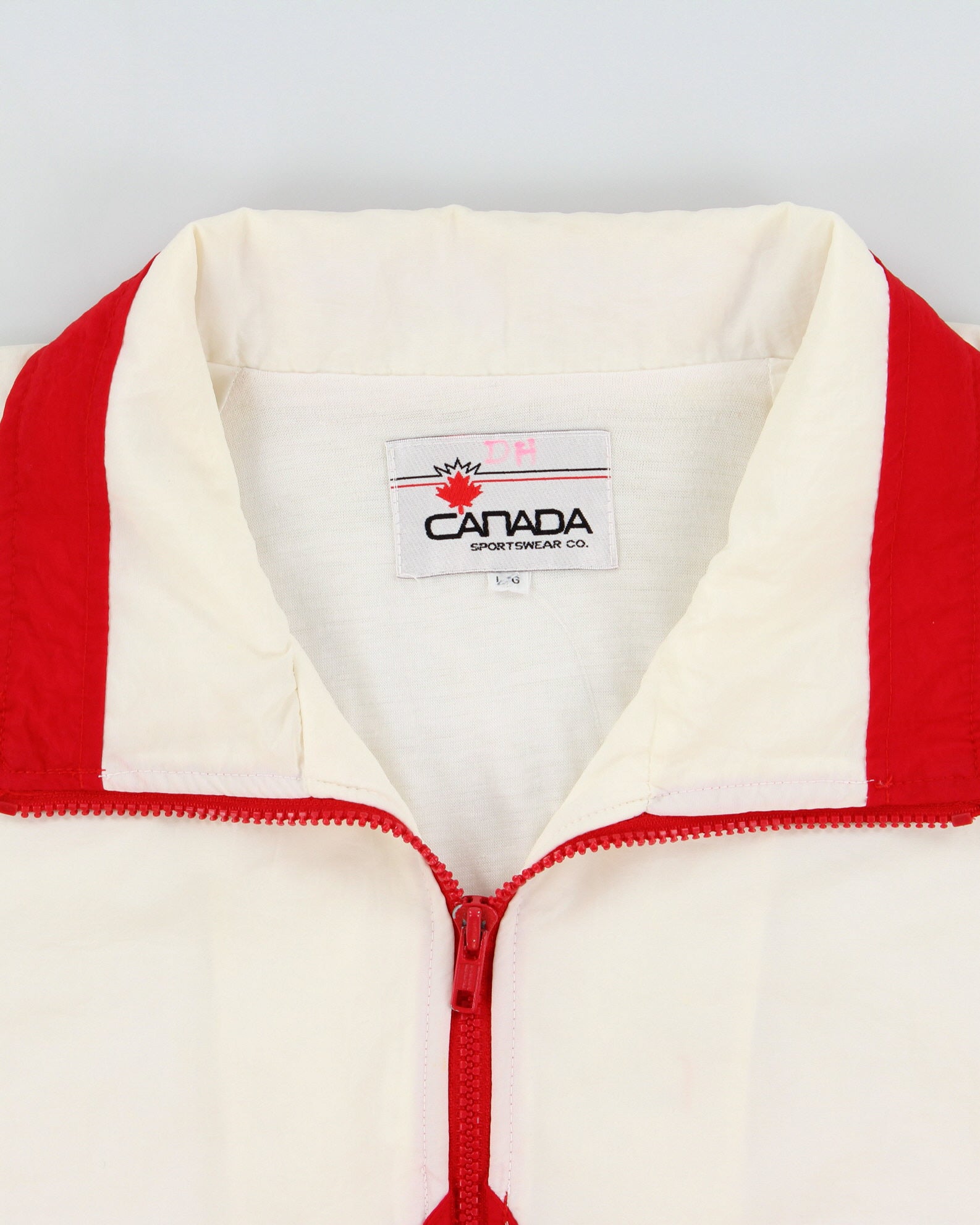 Vintage 1990s Canada Sportswear British Columbia Maple Leaf Funnel Neck Shell Jacket - L