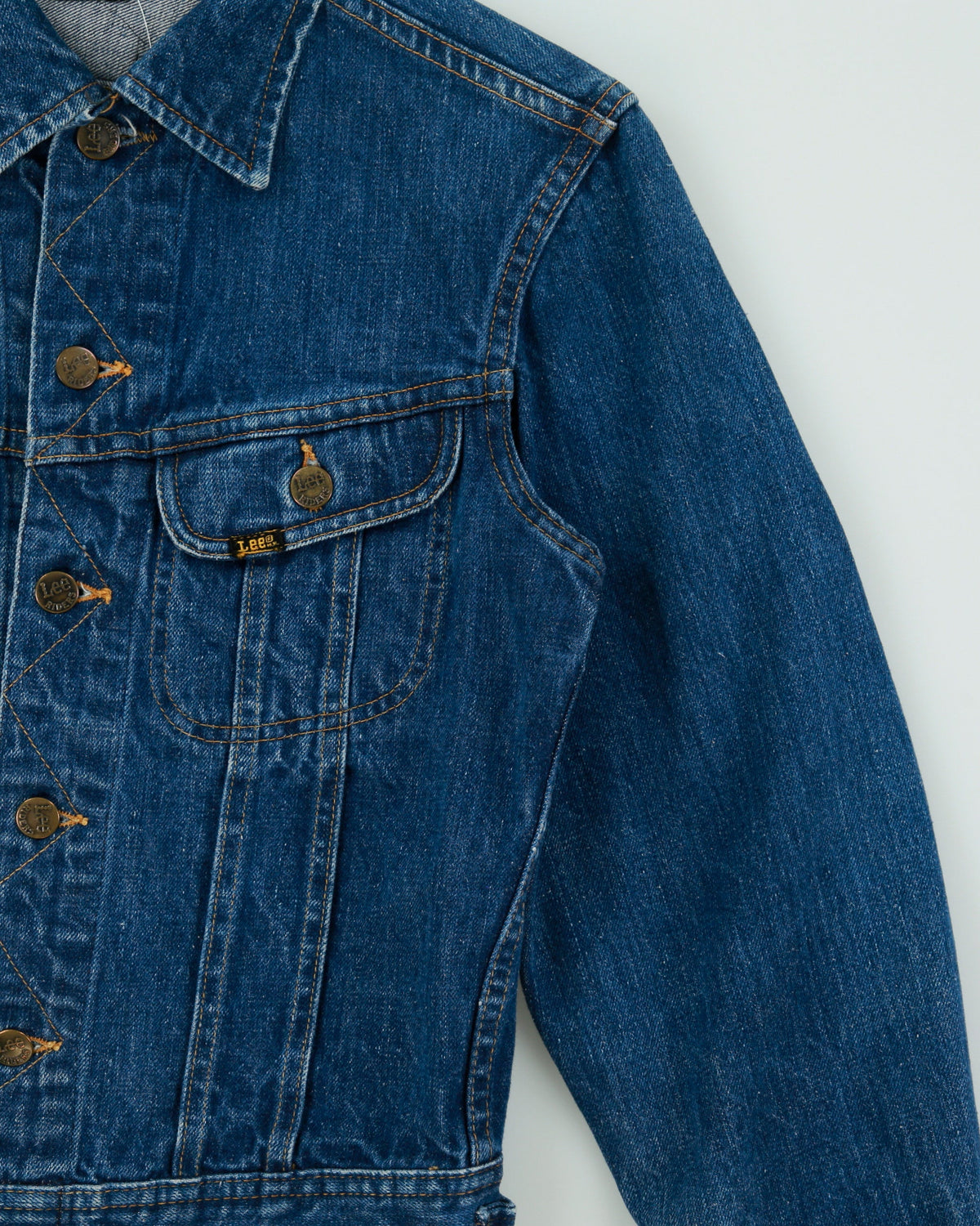 Vintage 1980s Lee Riders Sanforized Medium Wash Denim Made In Belgium Trucker Jacket - S