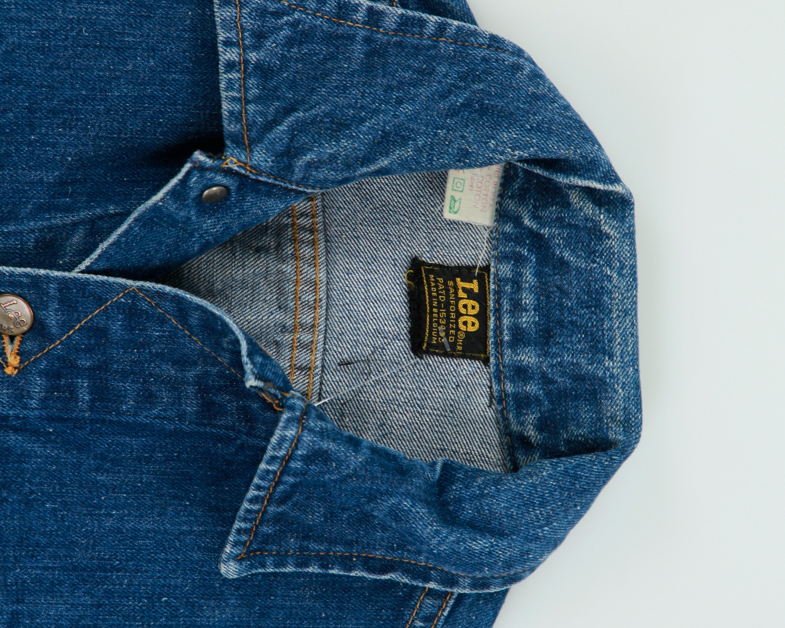 Vintage 1980s Lee Riders Sanforized Medium Wash Denim Made In Belgium Trucker Jacket - S