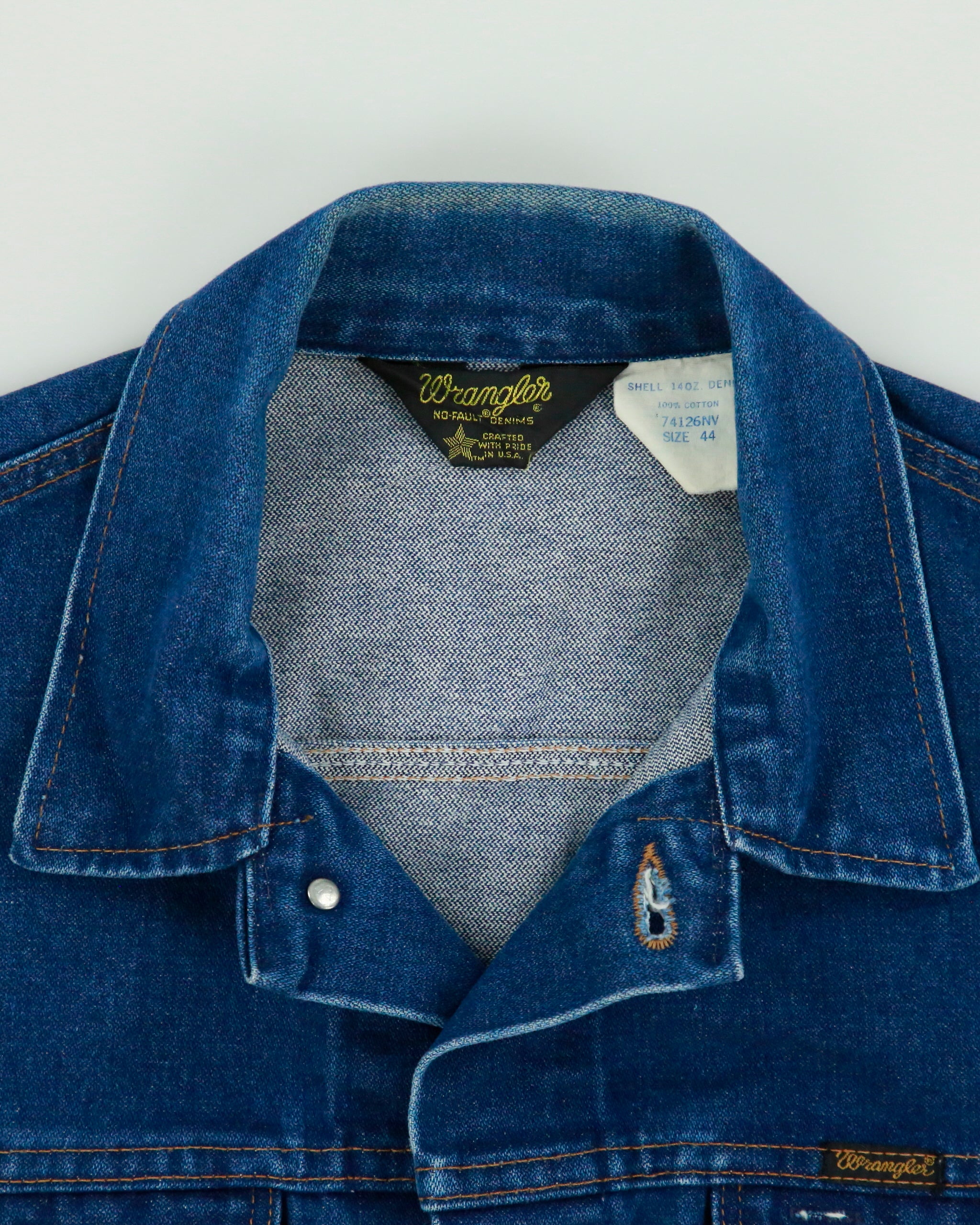 Vintage 1970s Wrangler 'No Fault' 14oz Denim Made In USA Trucker Jacket - XL