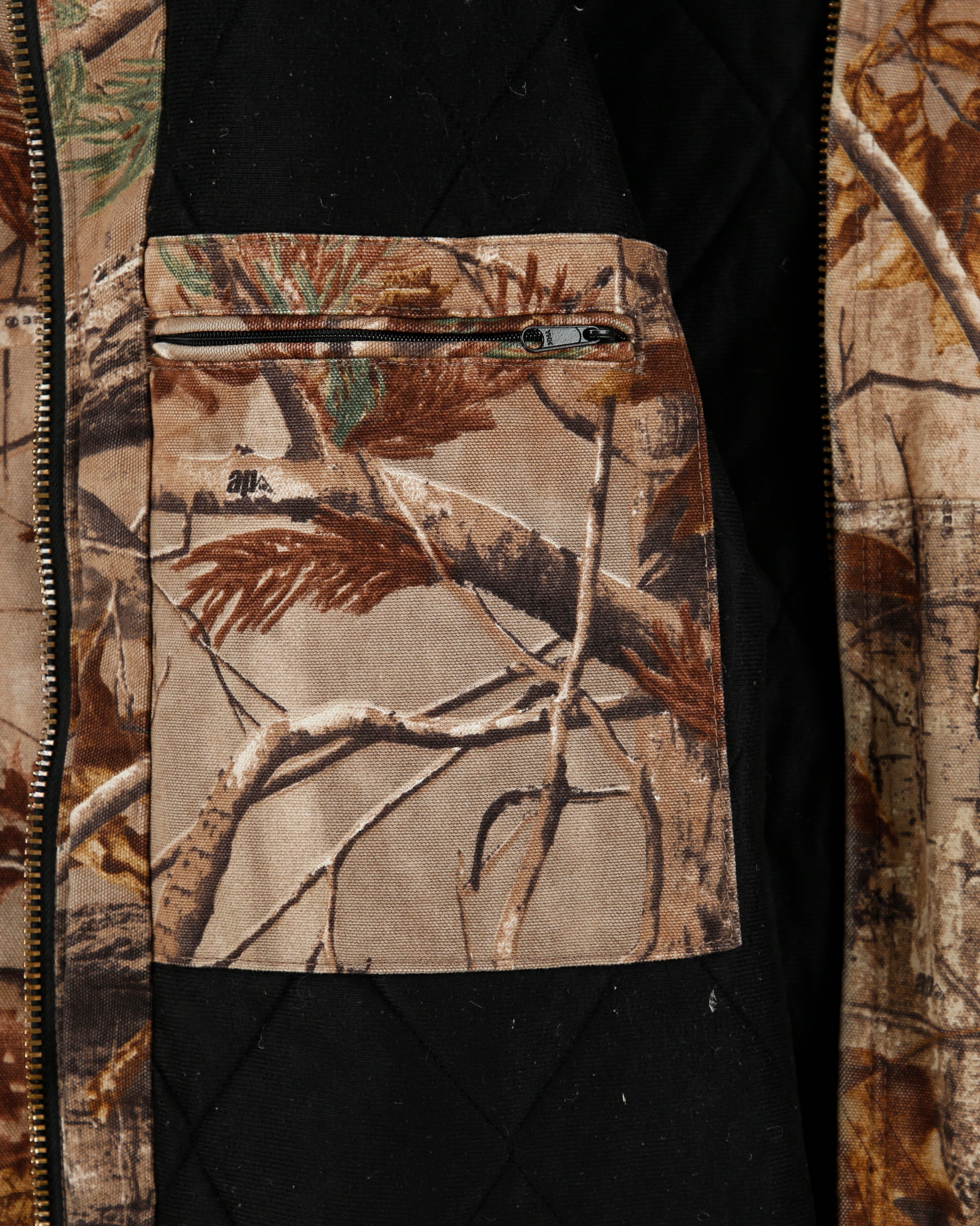 Vintage Carhartt J221 CAP Real Tree Camo Canvas Quilt Lined Active Jacket - L
