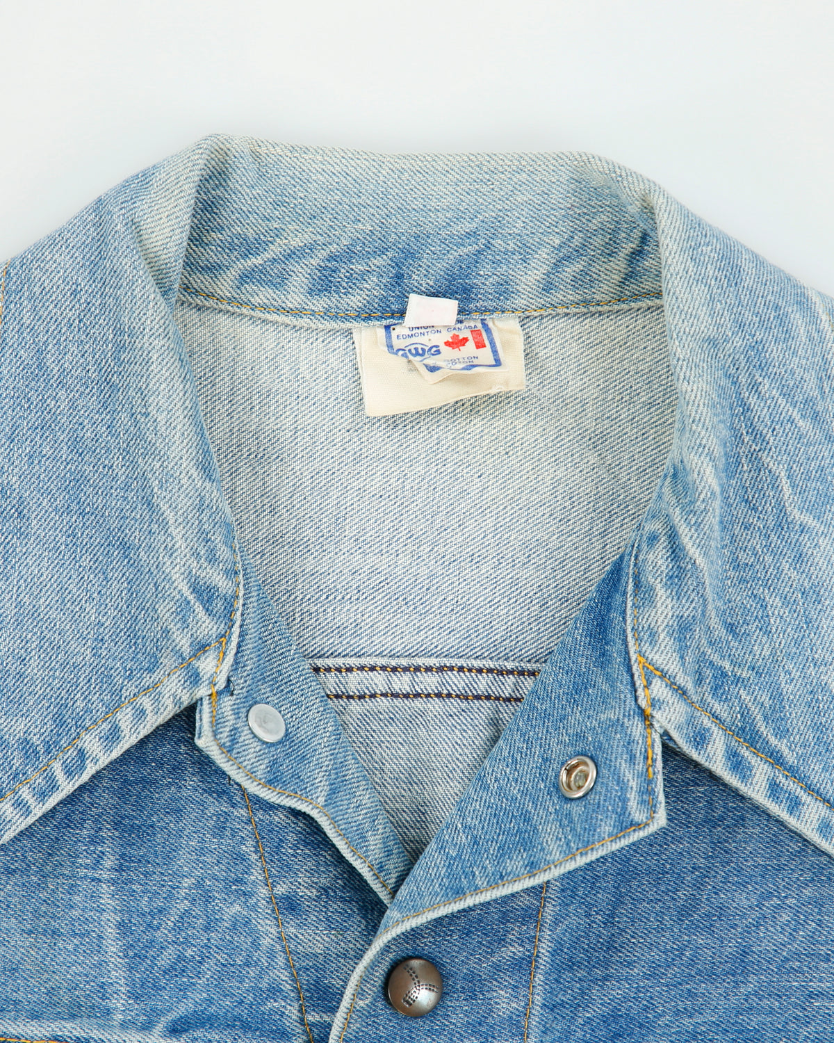 Vintage 1970s GWG Stone Wash Denim Union Made In Made In Canada Snap Button Trucker Jacket - M