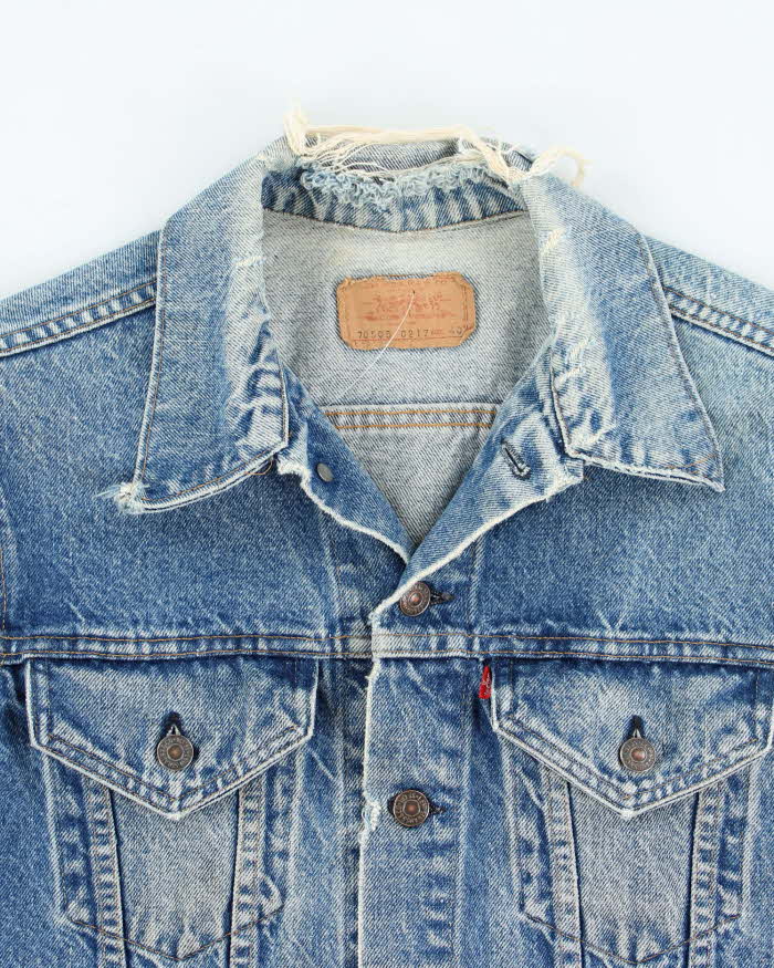 Vintage 90's Levi's Distressed Medium Wash Denim Jacket - M