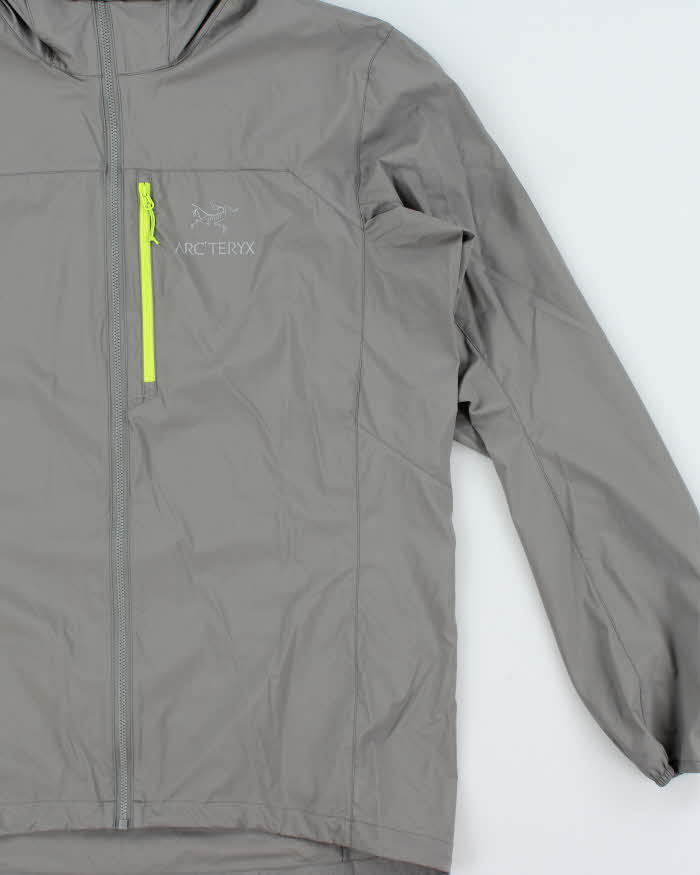 Vintage Arc'teryx Squamish Lightweight Hooded Windbreaker Jacket - M