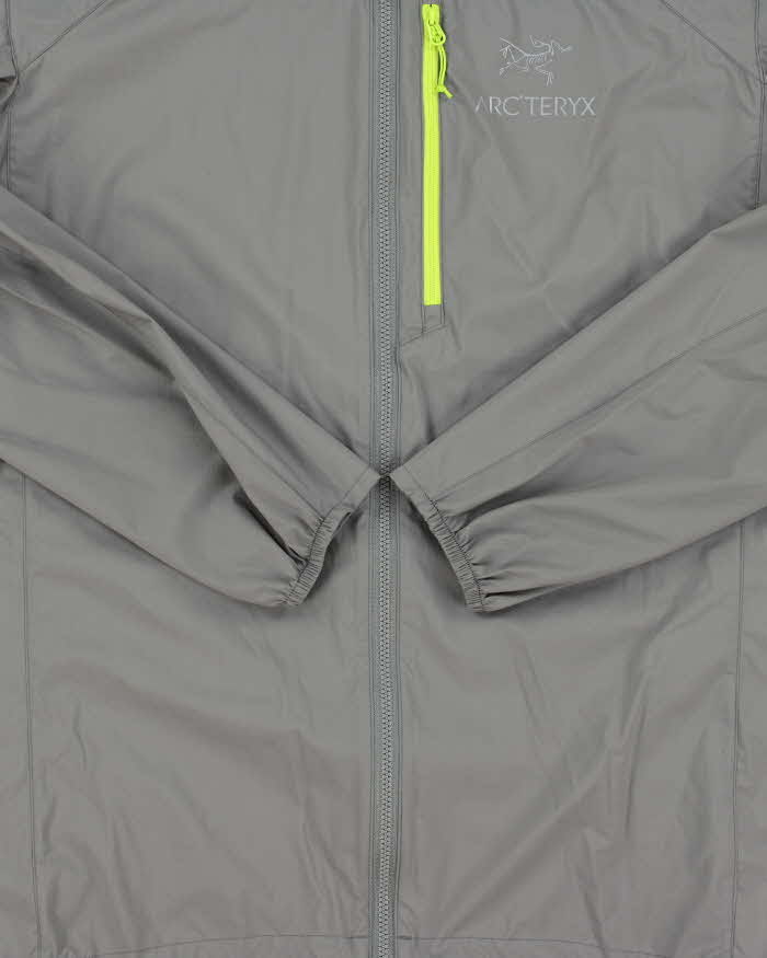 Vintage Arc'teryx Squamish Lightweight Hooded Windbreaker Jacket - M