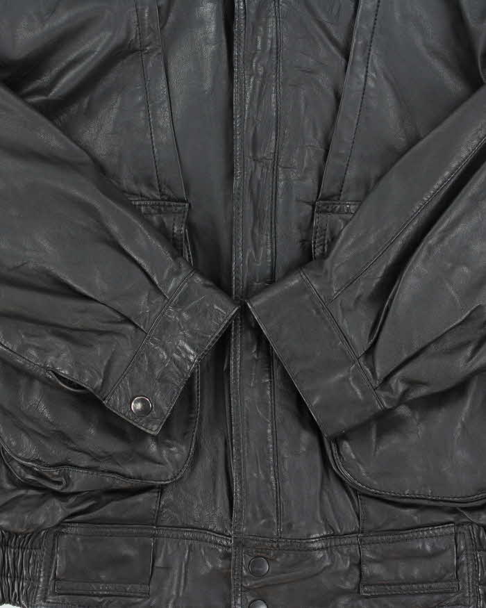 Vintage 1980s Y-E-S Linea Uomo Leather Bomber Jacket - M