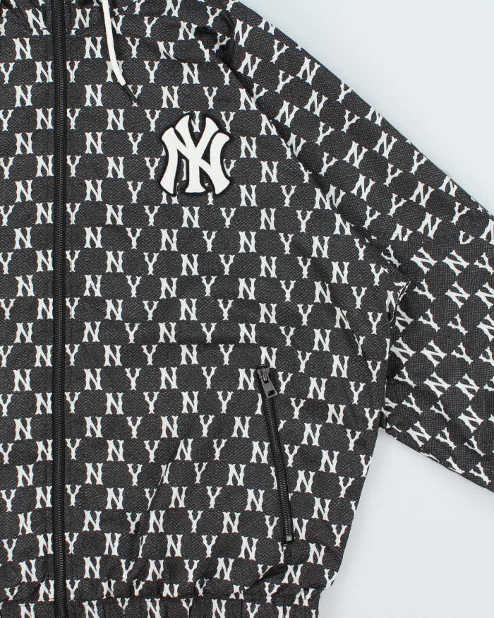 Vintage MLB New York Yankees Patch Monogram Soft Shell Hooded Windbreaker Jacket - M