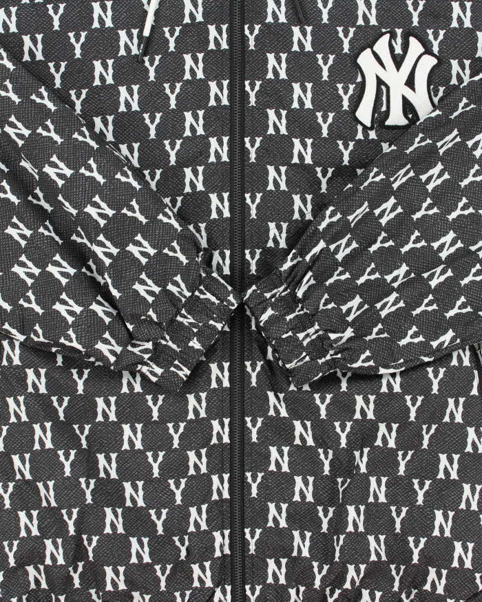 Vintage MLB New York Yankees Patch Monogram Soft Shell Hooded Windbreaker Jacket - M