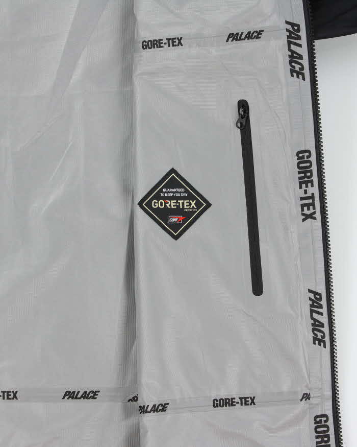 SS2024 Palace Gore-Tex 3L Jacket - XL