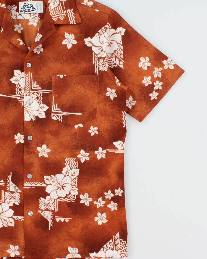 Vintage 1960s Hilo Hattie's Floral Aloha Made In USA Hand Stitched Hawaiian Shirt - L