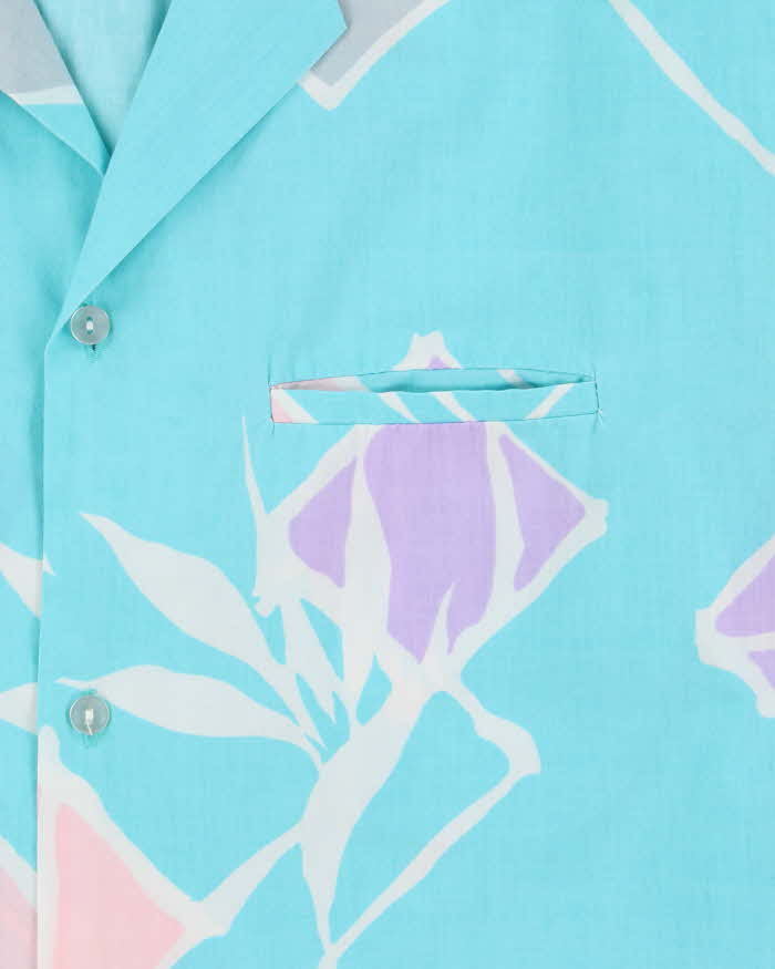 Vintage 1960s Royal Creations Hand Stitched Made In USA Floral Hawaiian Aloha Shirt - L