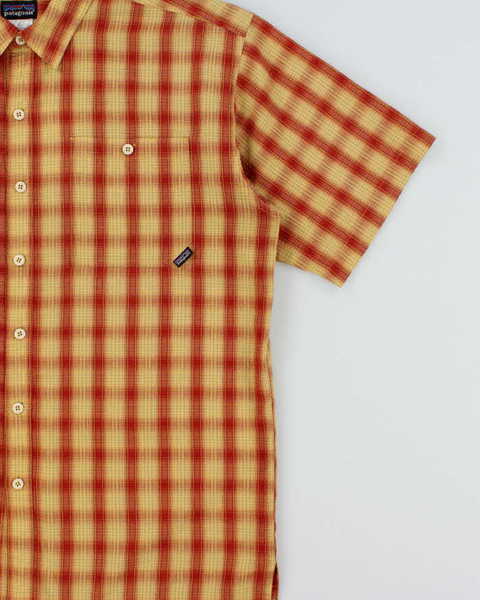 Vintage 1990s Patagonia Plaid Seersucker Short Sleeve Shirt - L