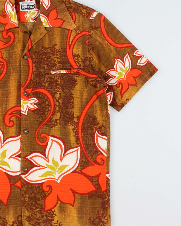 Vintage 1960s Napili Made In Hawaii Hand Finished Floral Bark Cloth Hawaiian Aloha Shirt - L