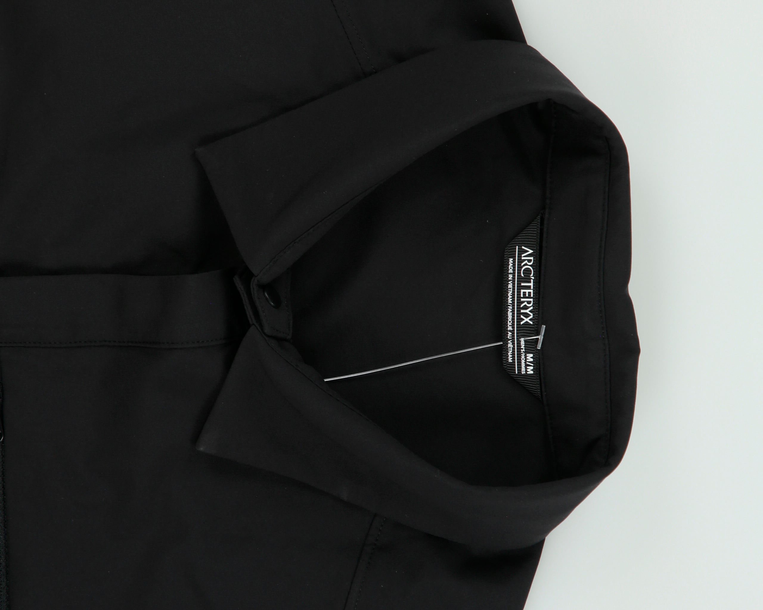 Arc'teryx Black Skyline SS Pacific Ropes Soft Shell Snap Button Short Sleeve Technical Shirt - M