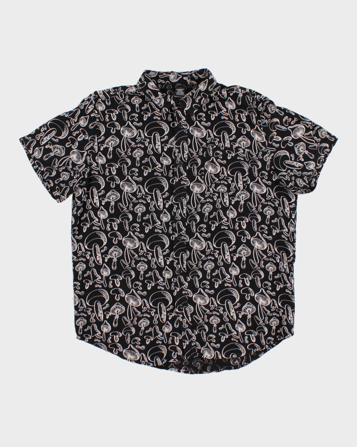 Men's Vintage 00s Hot Topic Mushroom Shirt - L