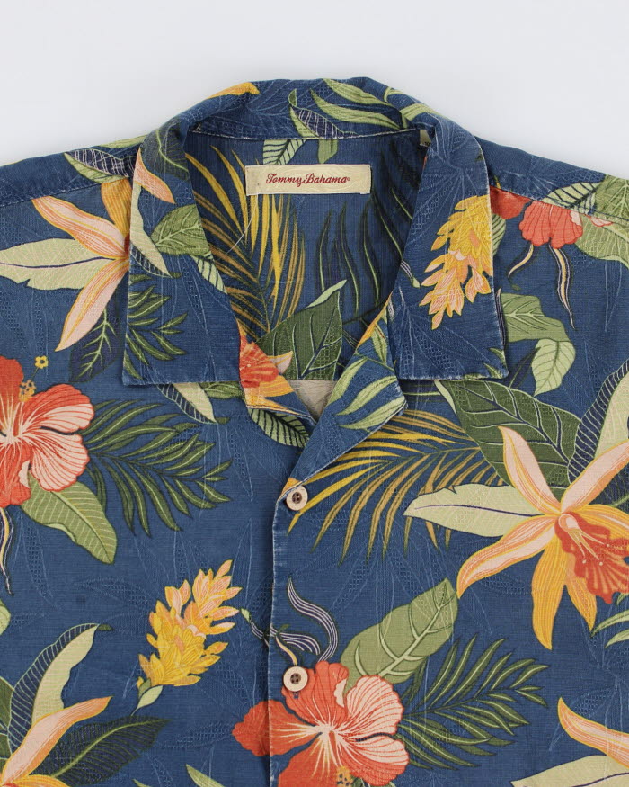 Mens Tommy Bahama Blue and Hibiscus Hawaiian Shirt - M