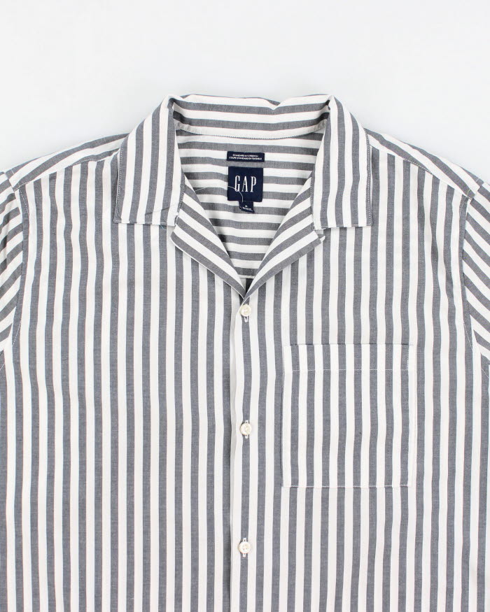 Vintage GAP Striped Button Shirt - M